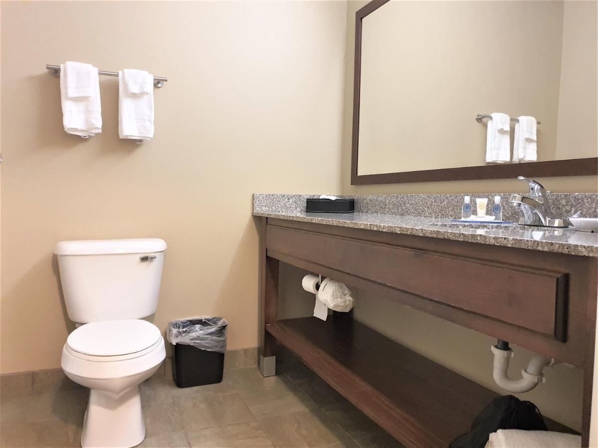 Amerivu Inn And Suites - Chisago City ภายนอก รูปภาพ