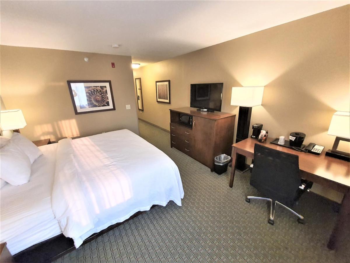 Amerivu Inn And Suites - Chisago City ภายนอก รูปภาพ