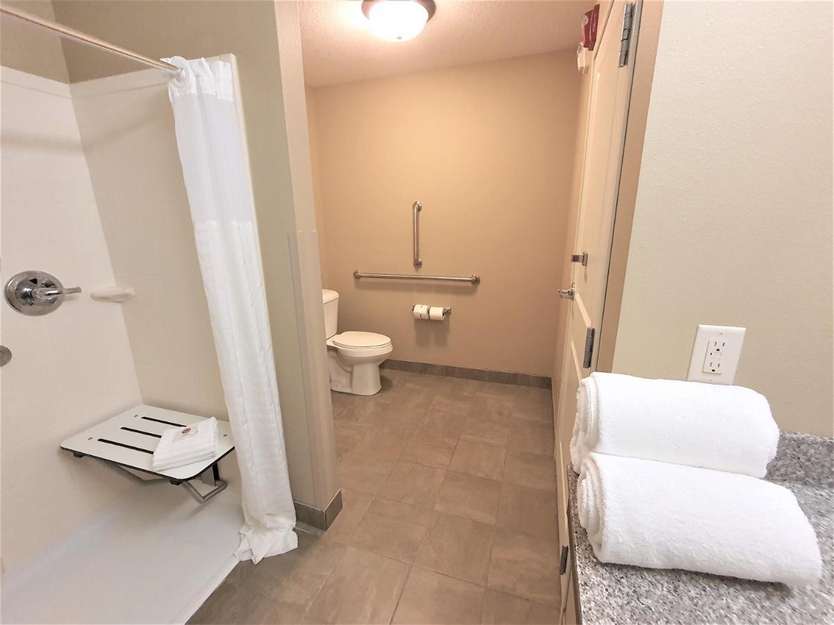 Amerivu Inn And Suites - Chisago City ภายนอก รูปภาพ